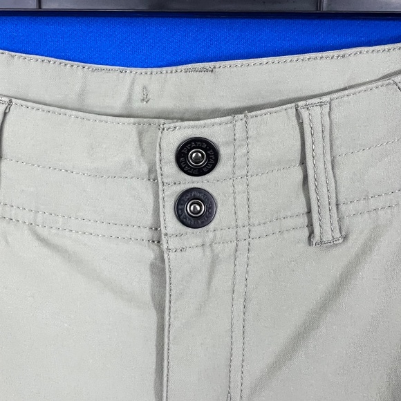 Like New |•PRANA•| Tan Knee Length Articulated Active Pants Size 6 - Picture 10 of 16